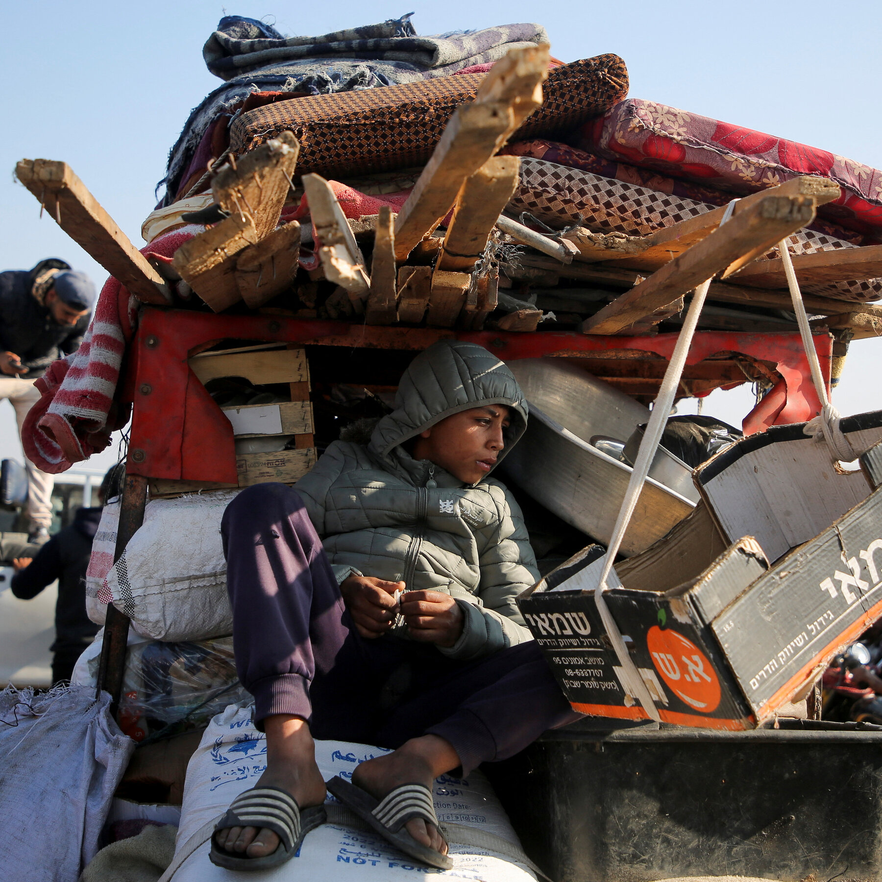 Live Updates: In Carts and on Foot, Gazans Make the Long Trek Home